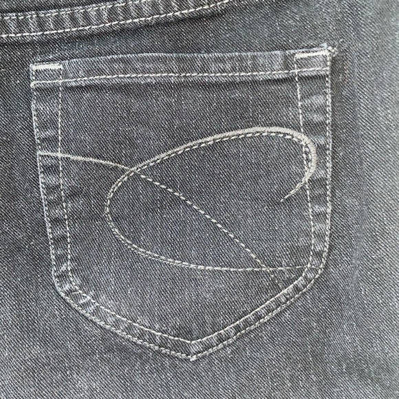 Chico’s Platinum Black Denim 5 Pocket Mid-Rise Straight Leg Jeans Chico Sz .5=6 - Picture 7 of 9